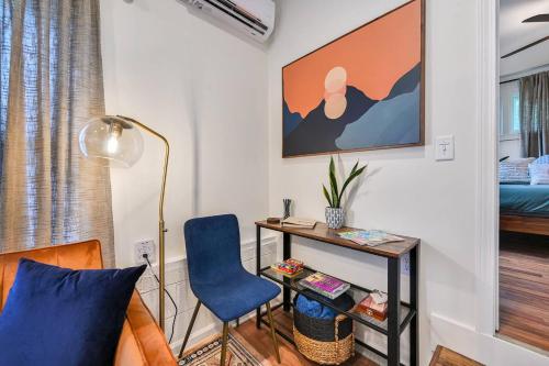 Cozy Love Nest 1br - Minutes To Downtown Asheville in Asheville, USA