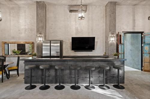 Casa Halo - LUX Mansion, Heated Pool, Sonos Speakers, Gated Community and Staff in Tulum, Mexico