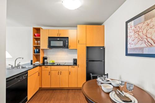 köök, Ledgestone Hotel in Yakima (WA)