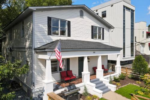 Exterior view, The Dobbs Atlanta Beltline - Luxury & Location, 1 Mile to Downtown Atlanta in Old Fourth Ward