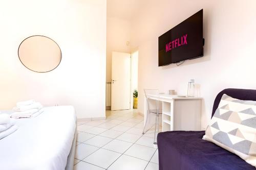 Elegantis Giolitti Suite Apartment with Private Balcony, Рим (фото 7)