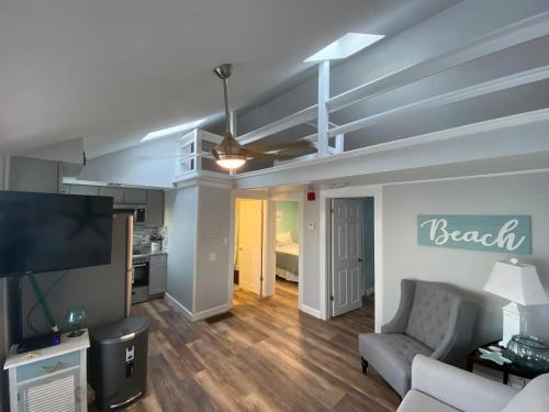 Seaside 2 Br Condo 111-3