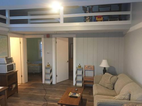 111-5 Glendon Beach Condo
