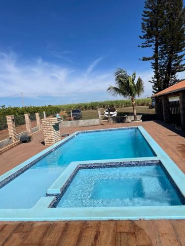 Kilátás, House with pool and great location in Severínia