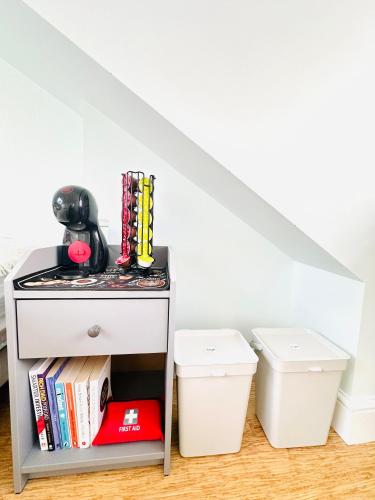 Large Double Room with Private Bathroom West Zone 3 Free Parking, Londyn (zdjęcie 11)