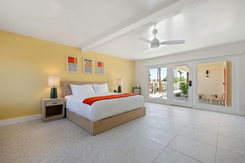 room detail thumbnail 1