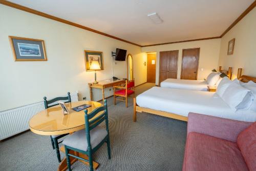 2 twin beds