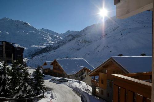 Residence Ski Soleil - Magnifique studio deco style chalet au pied des pistes pour 4 personnes MAE-5 in Les Bruyeres
