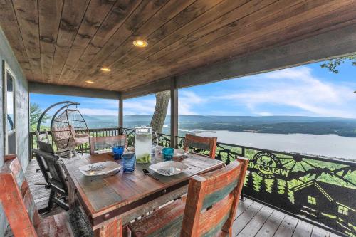 Pop & Granny's cabin with a fire pit hot tub & indoor pool, Bryant (foto 2)