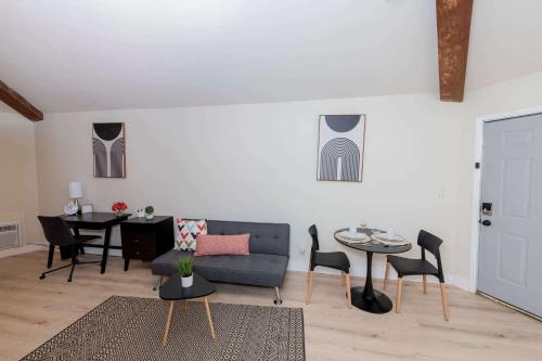 Modern Studio Apartment near Merrimack Park in Huntsville, USA