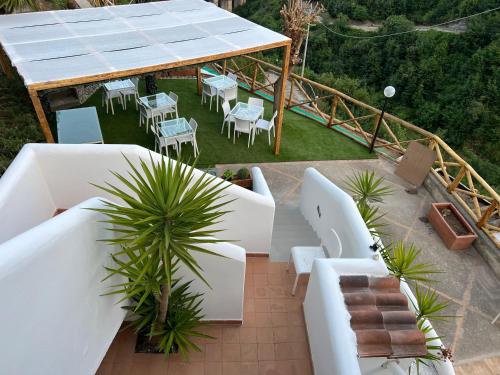 Rooms Hub Costa d'Amalfi - Vietri sul Mare in Vietri Sul Mare