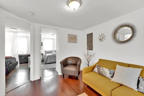 Open Flat By Park & Metro thumb 2