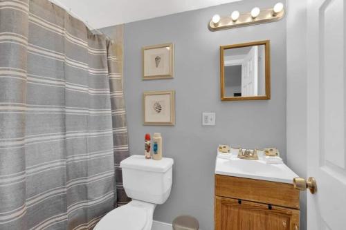 Spacious Open Flat By The Park & Metro in Philadelphia, USA