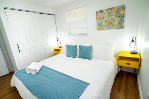 Casita-stylish Garden Home 5 Min To Bayshore Water in Tampa, USA