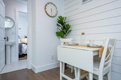 Private Escape! Tiny Home Style detail