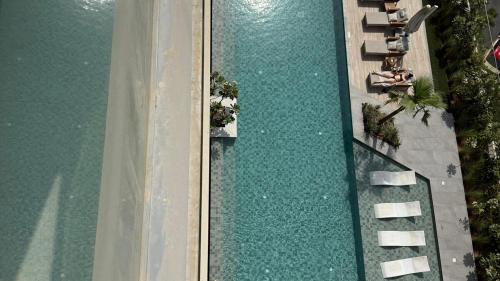 Brand New Sleek Luxury Studio, Dubái (foto 10)