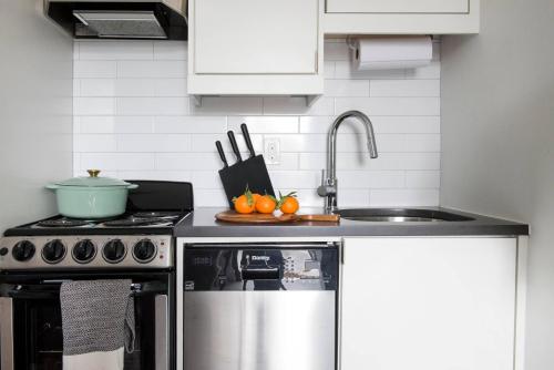 Konyha, THE MANDO, walkable to PonceCityMarket near Jimmy Carter Könyvtár & Múzeum