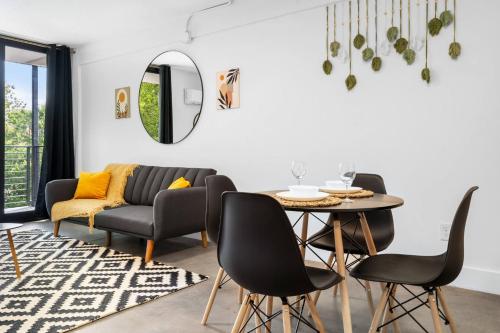 Létesítmények, ~ The Billie ~ Cozy | Rooftop | Ponce City Market in Virginia Highland