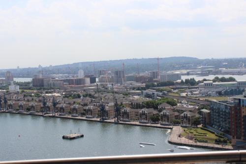 Spacious Excel London Apartment with Balcony, River View and Parking Sleeps 8, Londýn (fotografie 5)