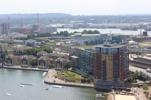 Spacious Excel London Apartment with Balcony, River View and Parking Sleeps 8, Londýn (fotografie 4)