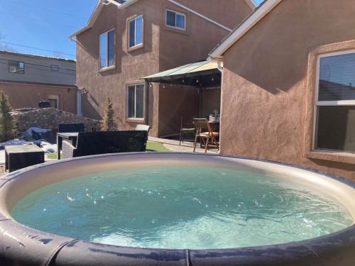 Salida Retreat House - Courtyard Hot Tub Str#753 in Salida, USA