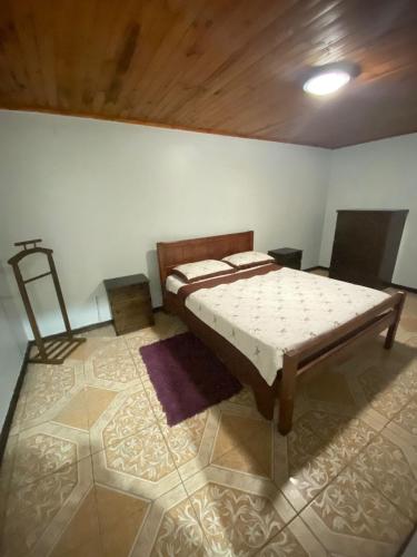 Hostal terminal in ทอลค่า