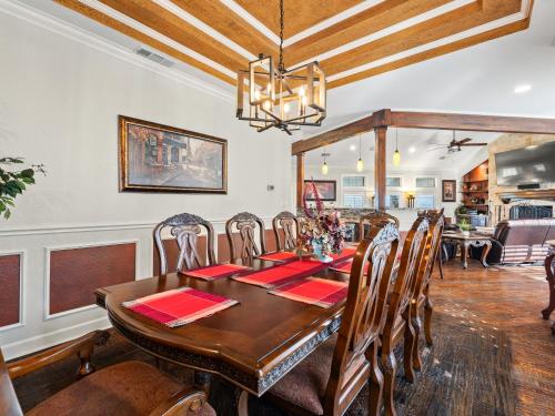 Newly Renovated Private Ranch Get-A-Way in Pilot Point (TX)