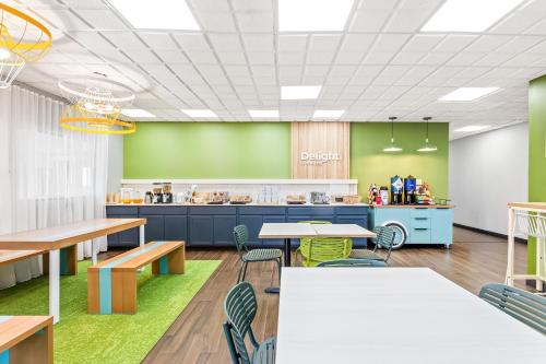 Spark by Hilton Oak Forest I-57 - 식음료(F&B)