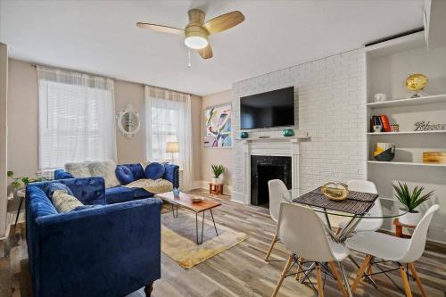 Nicely Designed Spacious 3 Bdrm Center City Apt in Philadelphia, USA