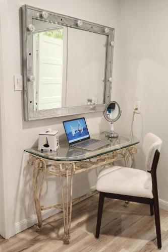 The Lakehouse on Clear Lake – Seabrook, TX