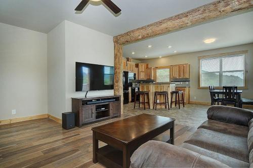Salida - Monarch Family Getaway! detail