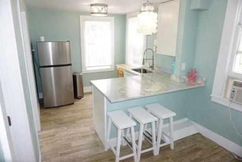 Beachside Cottage Walk 2beachocean Center Pets Ok in Daytona Beach, USA