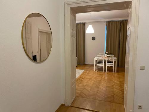 Sunny 3BR Central Apartment - image 13