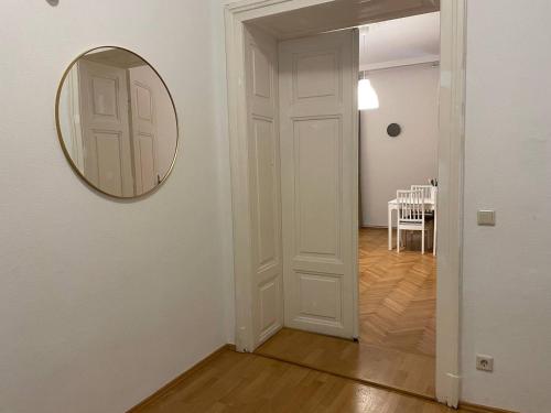 Sunny 3BR Central Apartment - image 2