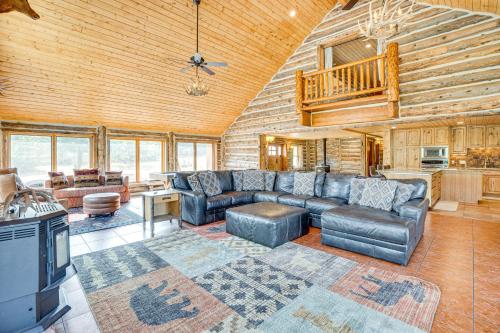 Colorado Nat'l Monument Views: Western Slope Cabin in Geitveja (CO)