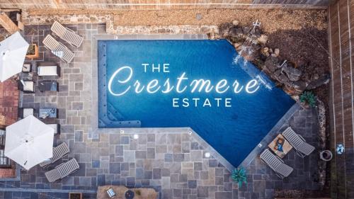 Heated Poolhistoric Tudor Homecrestmere Estate near Memphis Zoo