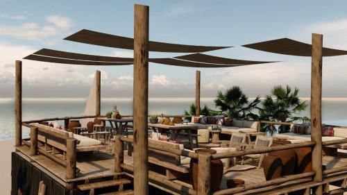 Design Villa minutes form the beach