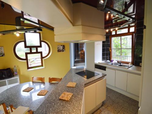 廚房, Luxurious Farmhouse in Rondu Luxembourg in 利布拉蒙
