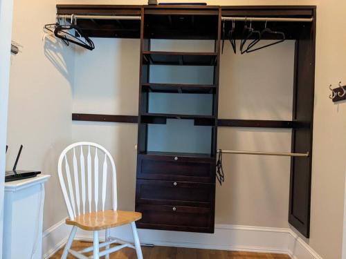 Luxurious 1br In Grand Old Home in Durham, USA