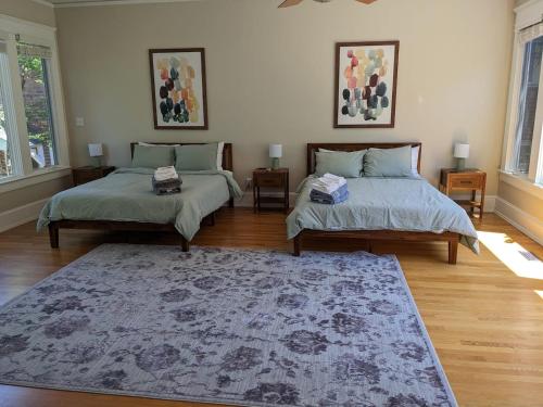 Luxurious 1br In Grand Old Home in Durham, USA
