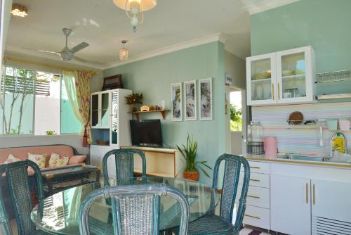 Rafiki Homestay Hibiscus 2R1BR in Lintas Jaya