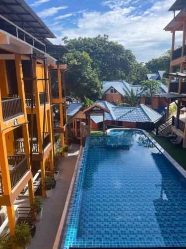 Swimming pool, Shari-la Island Resort in Perhentian Islands