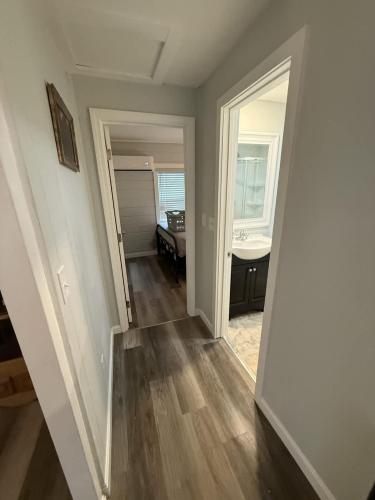 Barnacle Bay - Perfect Location Near The Beach in Hampton Beach
