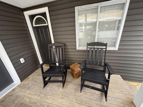 Barnacle Bay - Perfect Location Near The Beach in Hampton Beach