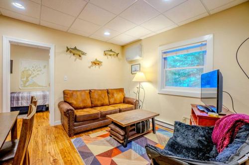 . Hidden Gem, 3 Bed Cozy Condo - Dogs Welcomed