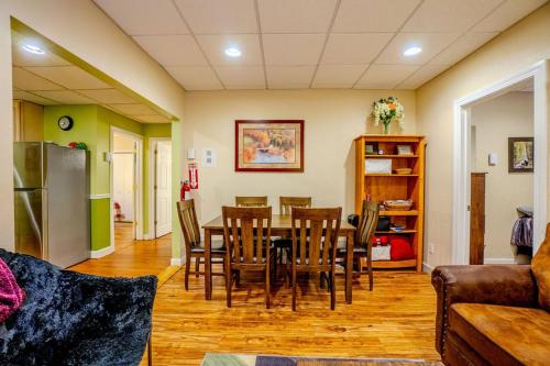 Hidden Gem, 3 Bed Cozy Condo - Dogs Welcomed in Bayfield, USA