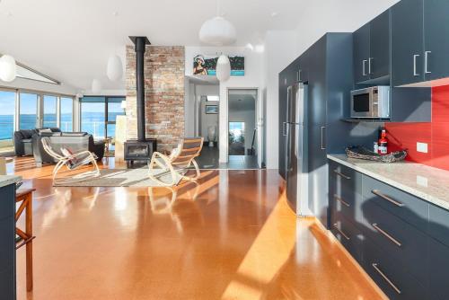 Eleven62 Bay Of Fires Beach House in The Gardens
