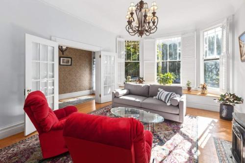Gorgeous Victorian Flat in Haight Ashbury