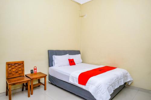RedDoorz at Kutisari 2 Surabaya