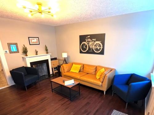 Blenkner BungalowGVillagePetsOK – khách sạn tại Nam Columbus